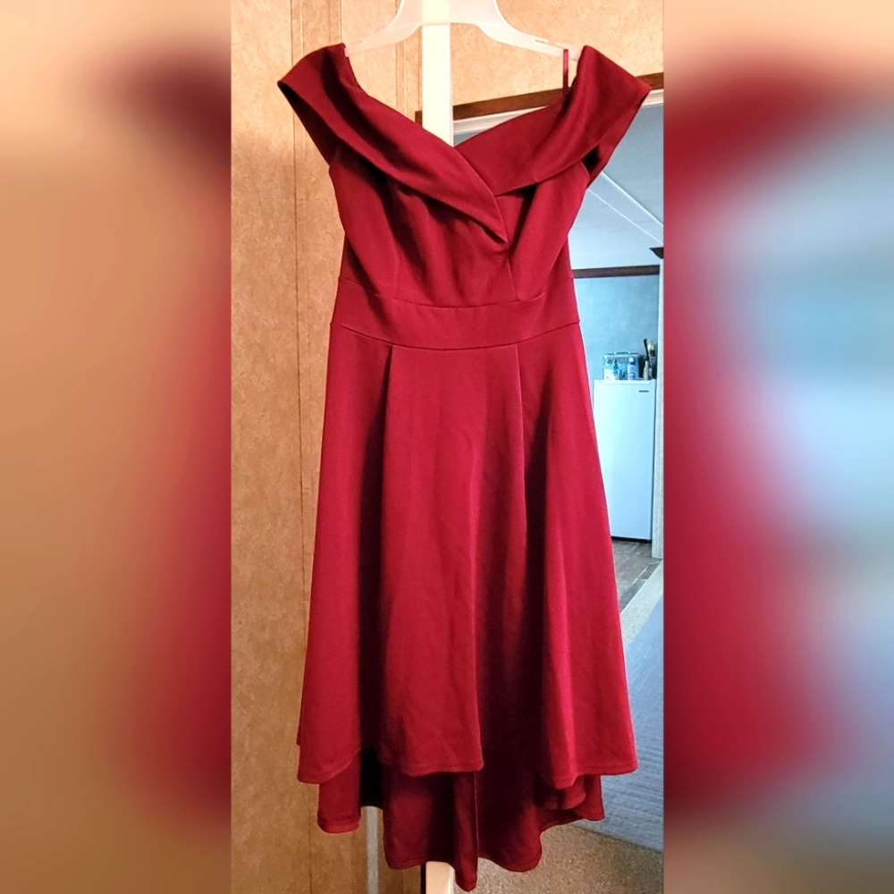 Jasambac off the shoulder cocktail dress size Medium